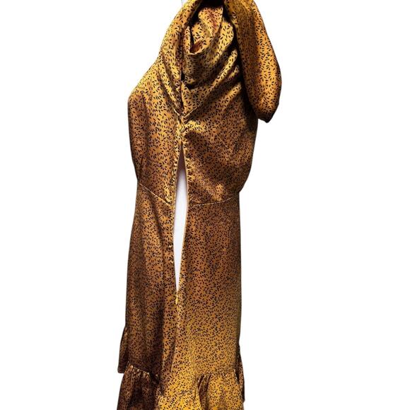 Molly Bracken Long Sleeve Gold and Black Dress - NWOT - Size XS - Picture 6 of 8